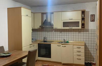 Shitet banesa 2 dhomëshe 60m2 kati 2 Tok Bashqe