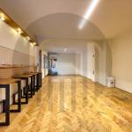 Zyre 160m2 me qira në Qendër