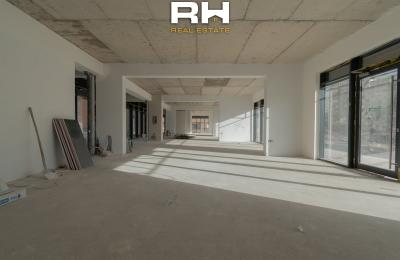 Lokal – Zyre 500m² me QIRA në Rrugën B