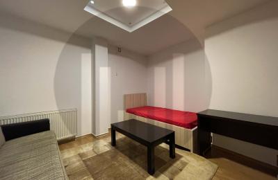 Banesë me 3 dhoma gjumi me qira në lagjen Aktash