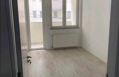 Shitet banesa 2 dhomshe 67m2 kati 1 Fushë Kosovë