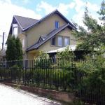 Shitet shtëpia 2 katëshe me sipërfaqe 270m2, me 3.6 ari truall në lagjen Mati 1