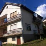 Shitet shtëpia 2 katëshe me 5 ari truall në Matiqan, me sipërfaqe 230m2