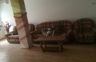 Ipet me qira banesa 2 dhomshe 85m2 Kodra e Diellit