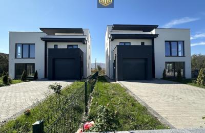 4 Shtëpi në SHITJE/389m2
