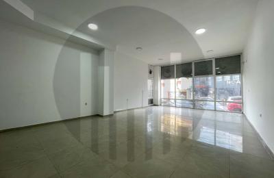 Lokal 51m2 me qira në lagjen Aktash