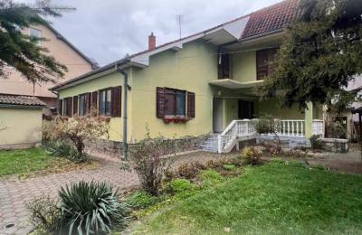 Ringa (Shtepia për Shitje rr,Bekim Osmani)402/23