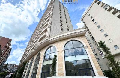 Lokal 150.02m² për QIRA, Tophane