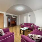 Banesë me 3 dhoma gjumi me qira në lagjen Vëllusha