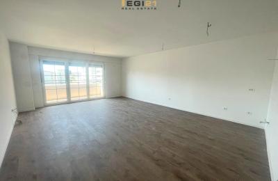 Banesë/Zyrë 92 m² për QIRA, Tophane