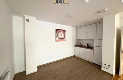 Zyre 90 m² për QIRA, rruga B