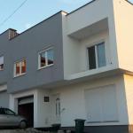 Shiten 2 shtepi me 4 Ari Truall Kalabri