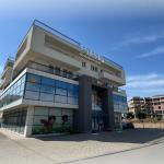 Ringa (Ipet Lokali më Qera rr.Driton Islami)131/24