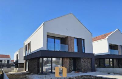 Shtëpia Në Shitje Tek Qendresa Home