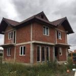 Shitet Shtepia me 5 Ari truall në Uglare (Fushë Kosovë)