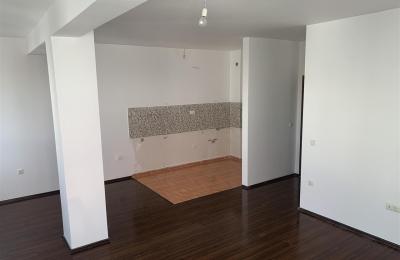 Shitet banesa 3 dhomshe 89m2 kati 6 Mati 1