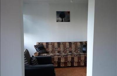 Ipet me qira banesa 2 dhomshe 63 m2 kati 8 Ulpian