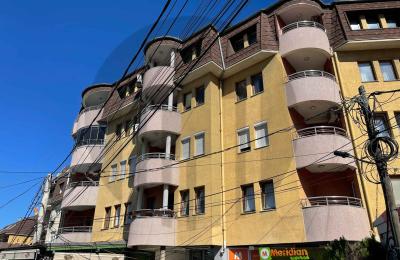 Zyre me 2 dhoma pune me qira në lagjen Aktash