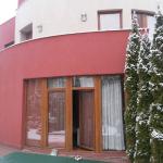 Ipet me qira shtëpia 2 katëshe 160m2 Kodra e Diellit