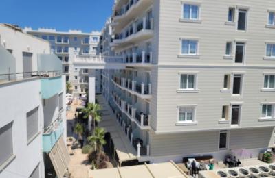 Shitet Apartament 2+1 prane detit tek Mali Robit