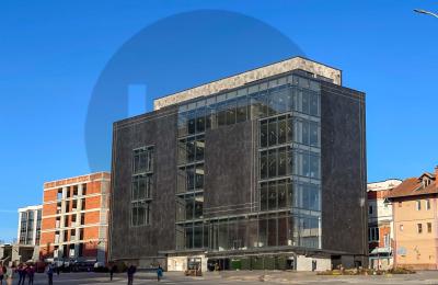 Objekt afarist 4863.43m2 me qira në lagjen Veternik