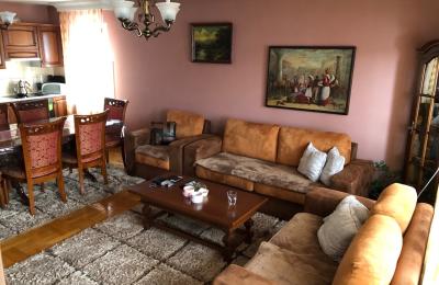 Ipet me qira shtepia 3 katshe 350m2 të Qafa