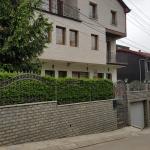 Ipet kati i shtepis me qera 110m2 Tokbashqe