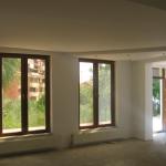 Lokal afarist për shitje në lagjen Kodra e Diellit, te banesat e kuqe