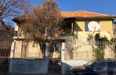 Shitet shtepia 2 katshe me 4.63 Ari Truall ne Tasligje