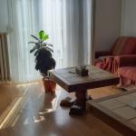 Ipet më qira banesa 3 dhomëshe 80m2 kati 4 në Dardani