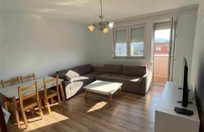 Ipet me qira banesa 3 dhomëshe 80m2, kati 6-të Fushë Kosovë