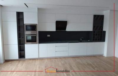 Ipet me qira banesa 3 dhomeshe 116m2 kati 11 në lagjen Lakrishtë