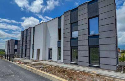 Ringa (Shiten Shtepit në Lagje Private)392/23