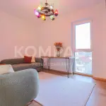 Ofrohet PËR QIRA Banesë moderne 3+1 në objektin Kulla Zotnisë