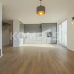 Ofrohet PËR SHITJE Shtëpi e bukur me dy hyrje në lagjen Qëndresa në Veternik