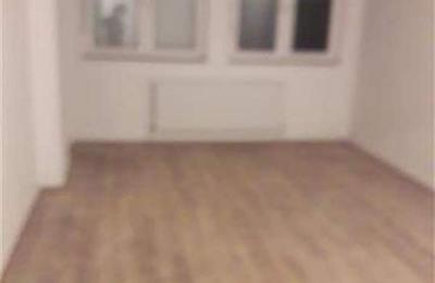 Ipet më qira banesa 2 dhomëshe 60m2 kati 2 në Lagjen e Spitalit