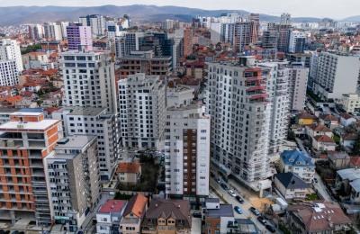 Banesë me 2 dhoma gjumi me qira në lagjen Aktash