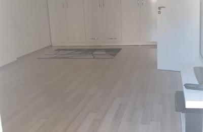 Shitet banesa 3 dhomshe 76m2 kati 5 Fushe Kosove