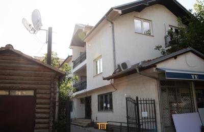 Zyre 430m² për #QIRA në Pejton