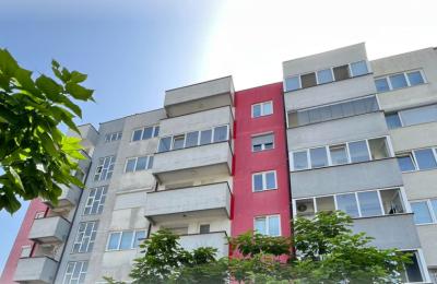 Ringa (Për shitje Banesa rr,Driton Islami)943/24