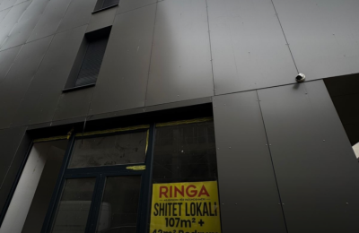 Ringa (Shitet lokal afarist në Ferizaj – te Torre Home)06/25